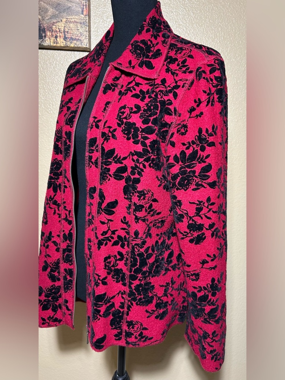 Vintage Sara Isabella Red and Black Flocked Floral Zip-Front Jacket Blazer